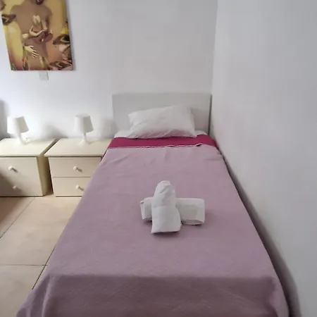 Apartment Amigos Mythical *