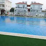 Amigos Mythical Apartment *