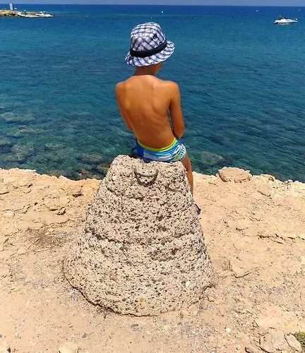 Amigos Mythical Protaras